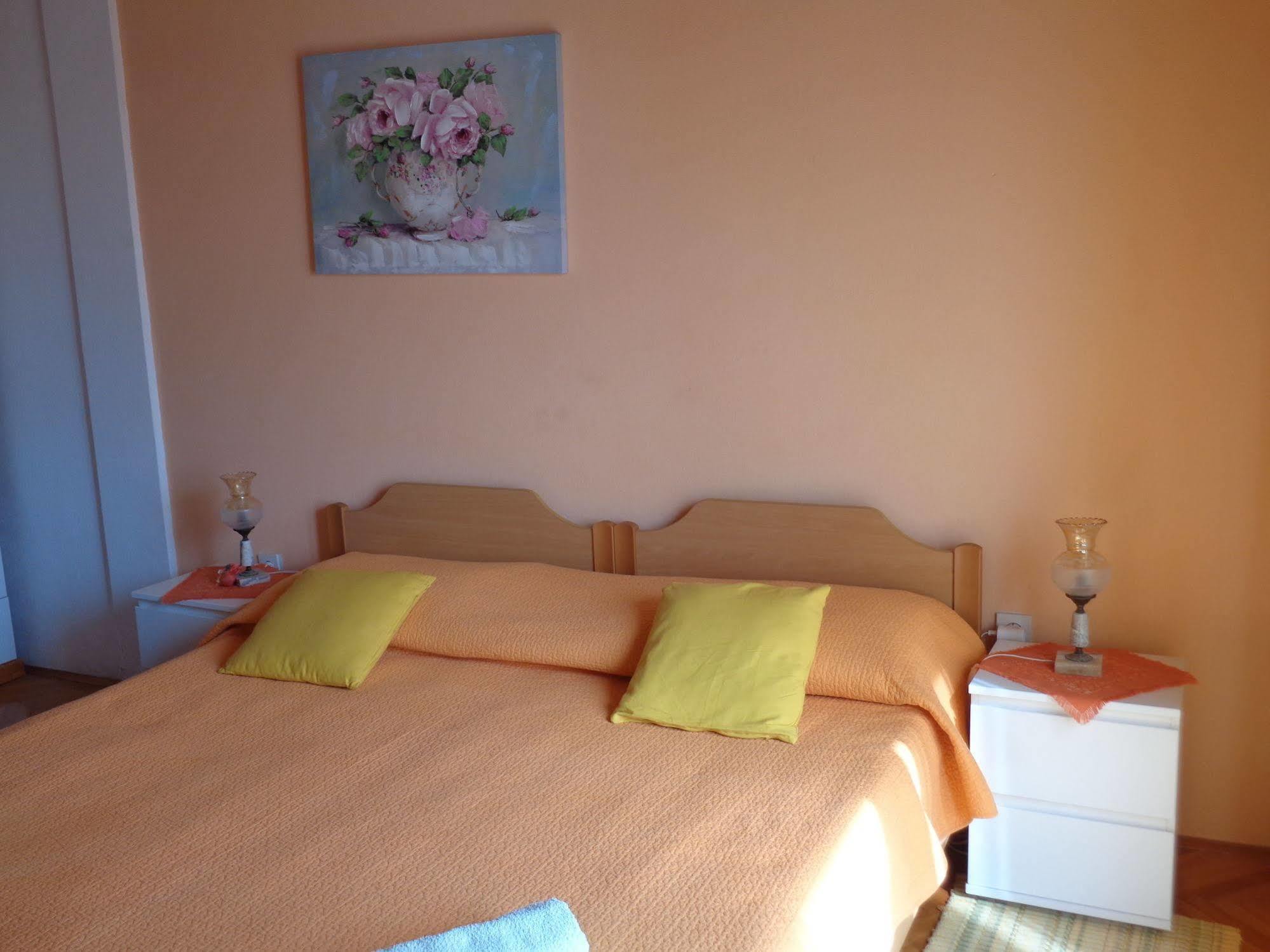 Zorana Hostal Hvar Town