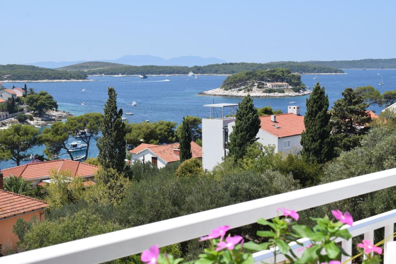 Zorana Hostal Hvar Town