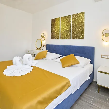 Hostel Villa Zorana Hvar Town Exterior photo