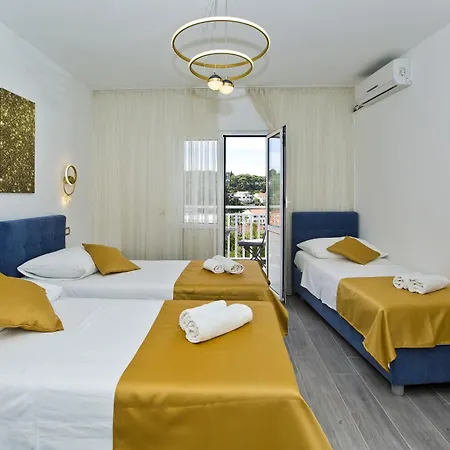 Hostel Villa Zorana Hvar Town Exterior photo