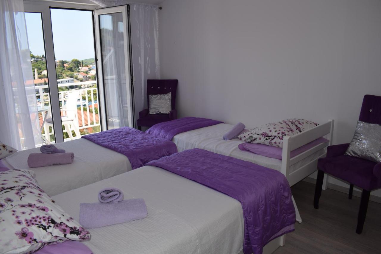 Zorana * Hvar Town